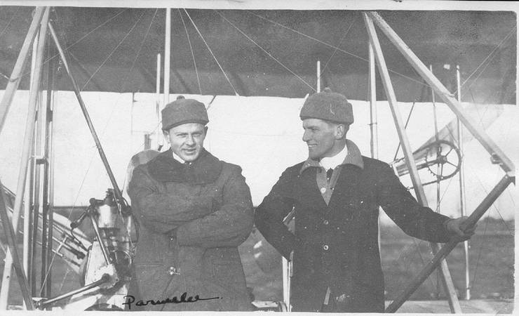Frank Coffyn (right) and Philip Parmalee in front of an early Wright Model B.