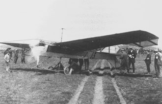 Hubert Latham in his Antoinette plane at Reims