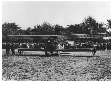 Mechanics help Boyle get ready for takeoff