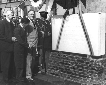 FDR lays cornerstone of Washington Nat'l Airport