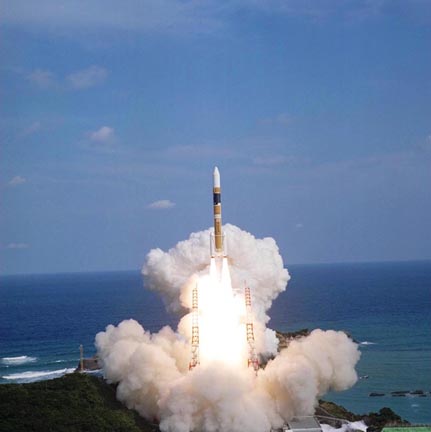 Launch of NASDA's H-IIA launch vehicle No.1, Aug. 29, 2001