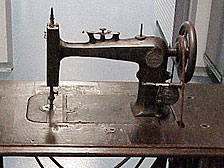 The Tate family sewing machine used by the Wrights in Kitty Hawk.Image credit: National Park Service